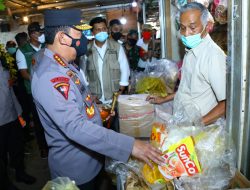 Kapolri Tinjau Langsung ke Pasar Pastikan Stok Minyak Goreng Untuk Warga Aman