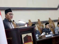 Danny Pomanto Respon Masukan DRPD Saat Rapat Paripurna