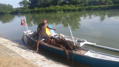 Harapan Dan Keluh Kesah Nelayan Kecil Di Pesisir Pantai Barombong