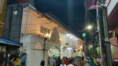 Kubah Masjid di Makassar Ambruk, Sejumlah Jamaah Sholat Tarawih Jadi Korban